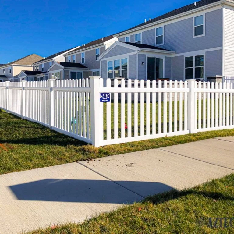 Residential Vinyl Picket Fence -12