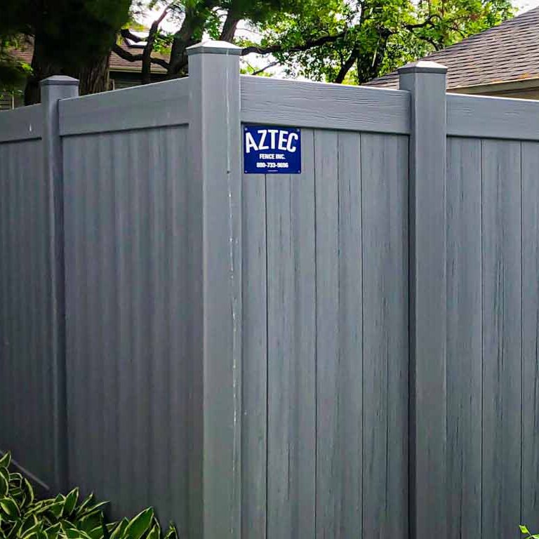 Residential vinyl privacy fence -10
